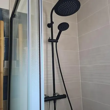 La Mome Joli A 15 Min Du Puy Dufou