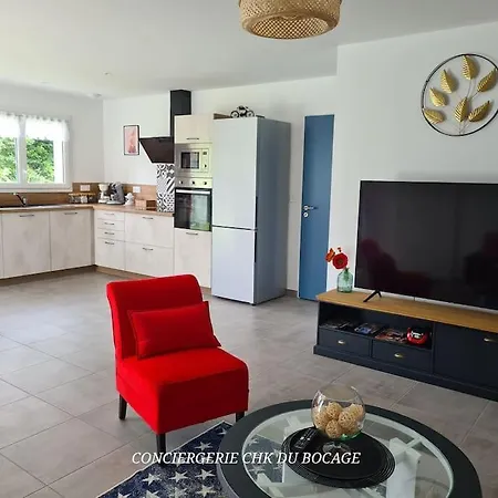 Dom wakacyjny La Mome Joli A 15 Min Du Puy Dufou