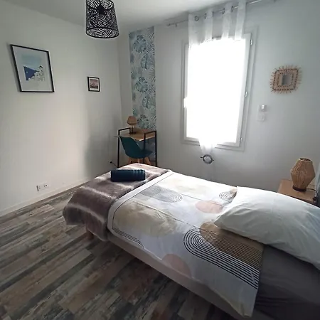 La Mome Joli A 15 Min Du Puy Dufou Holiday home *