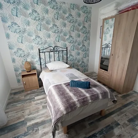 La Mome Joli A 15 Min Du Puy Dufou 別荘 *