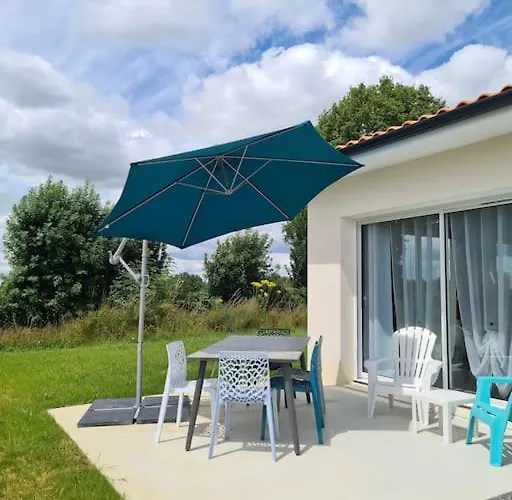 Prázdninový dům La Mome Joli A 15 Min Du Puy Dufou *