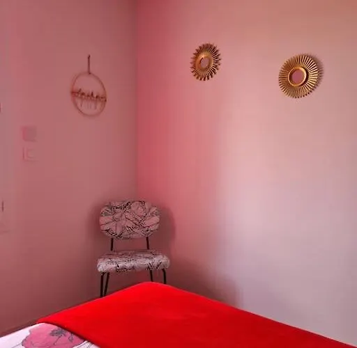 La Mome Joli A 15 Min Du Puy Dufou *