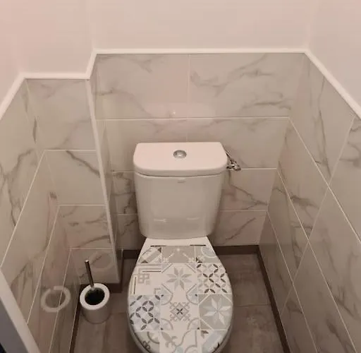 La Mome Joli A 15 Min Du Puy Dufou *