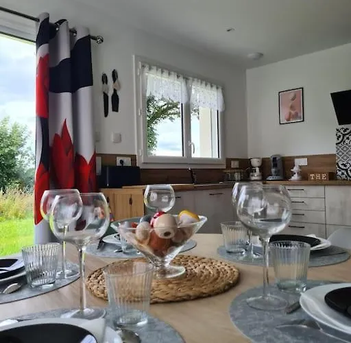 La Mome Joli A 15 Min Du Puy Dufou