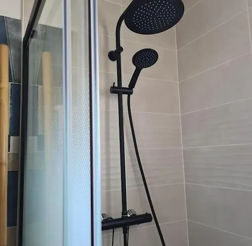 La Mome Joli A 15 Min Du Puy Dufou