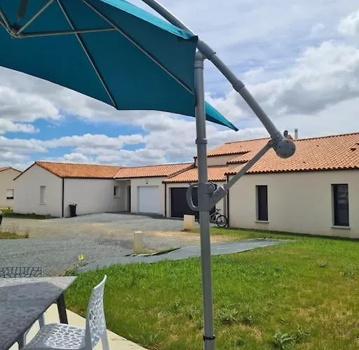 La Mome Joli A 15 Min Du Puy Dufou Prázdninový dům *