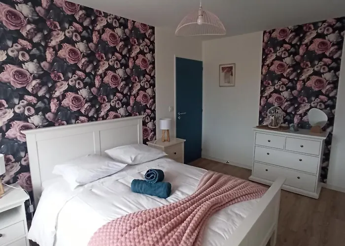 La Mome Joli A 15 Min Du Puy Dufou